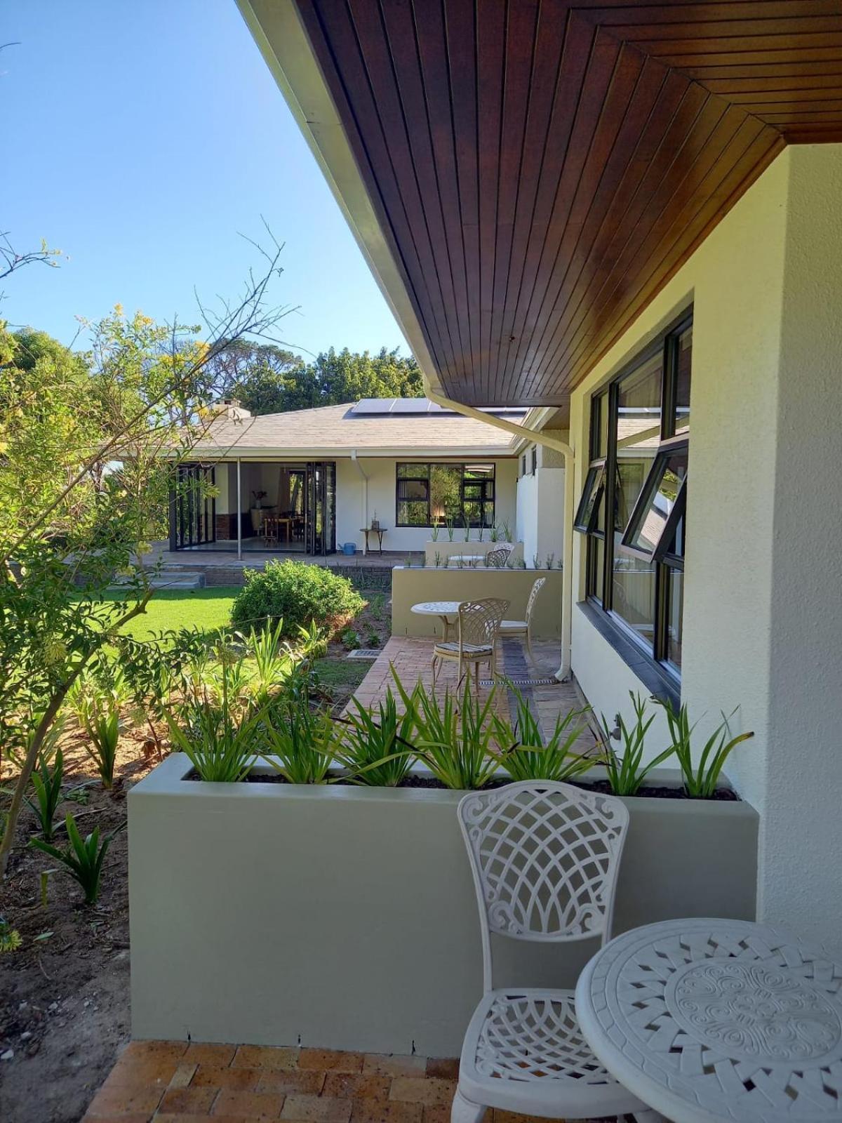 Somer House Guest Suites Somerset West Exterior photo