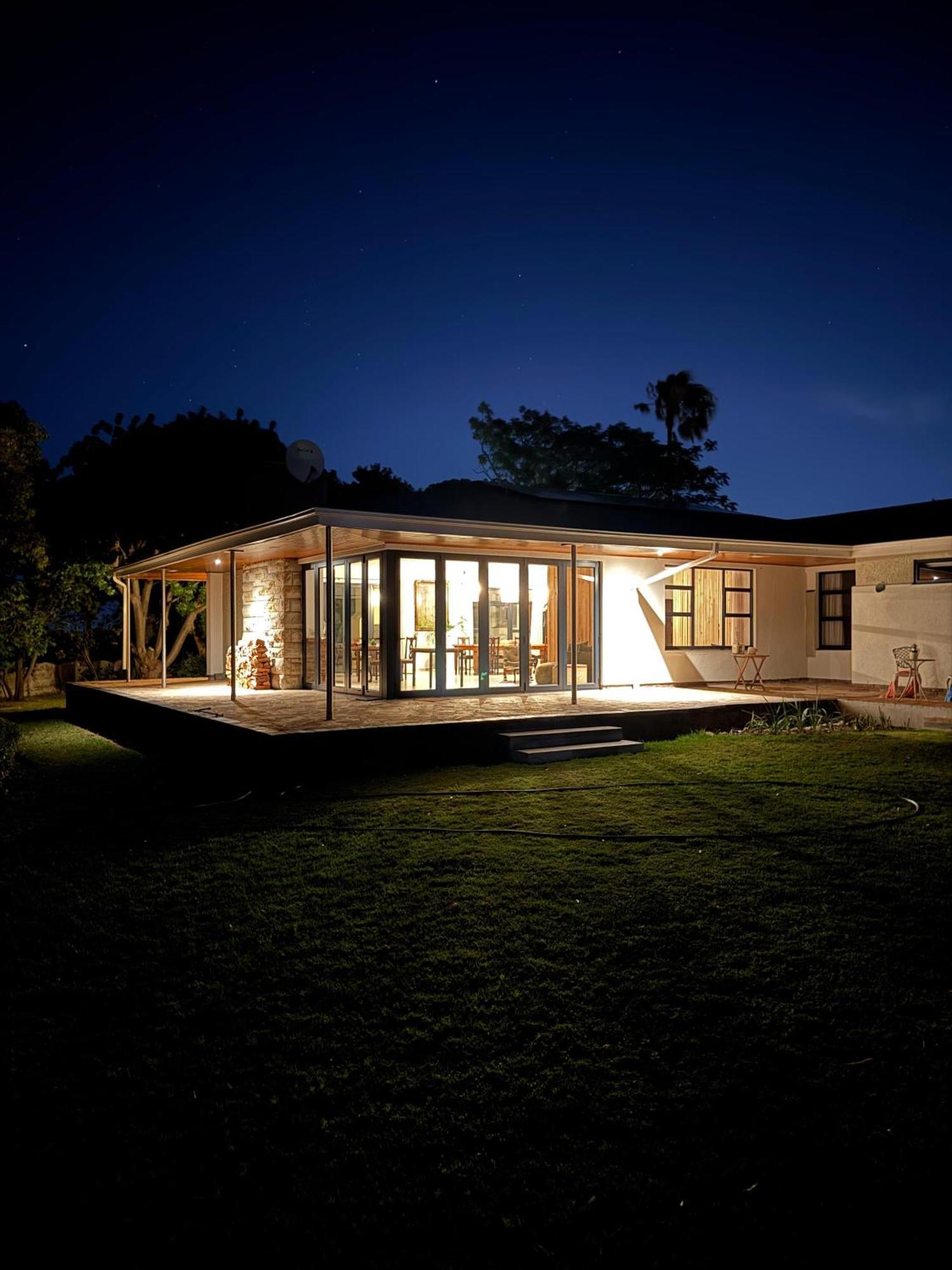 Somer House Guest Suites Somerset West Exterior photo